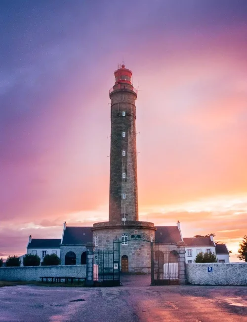 moustachesenvadrouille-sabinekley-voyage-france-belle-ile-en-mer-phare-goulphar-sunset