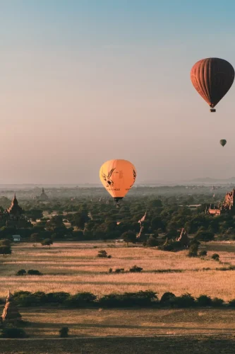 sabinekley-voyage-birmanie-myanmar-bagan-montgolfiere-balloon-over-bagan-vol