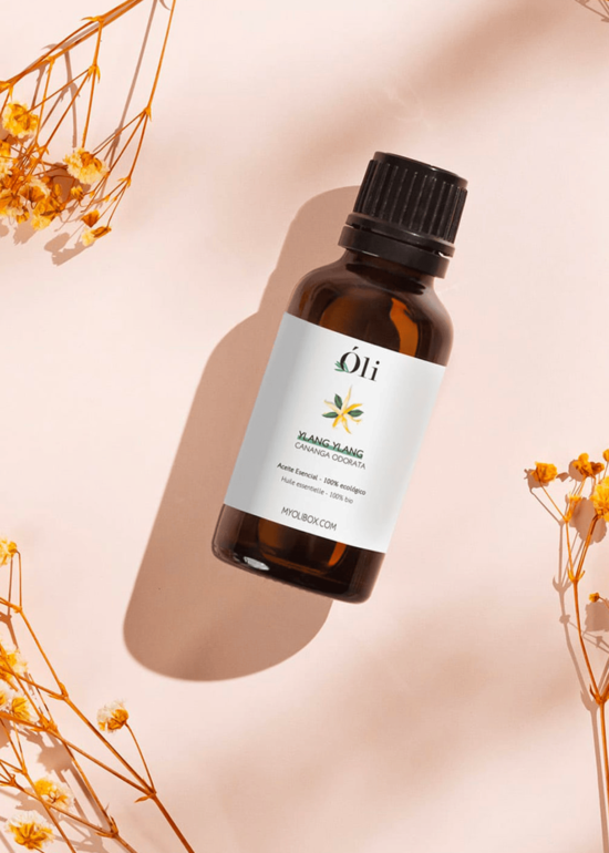 Création de marque, identité visuelle, packaging cosmétique et photos produits pour OliBox huiles essentielles à Barcelone